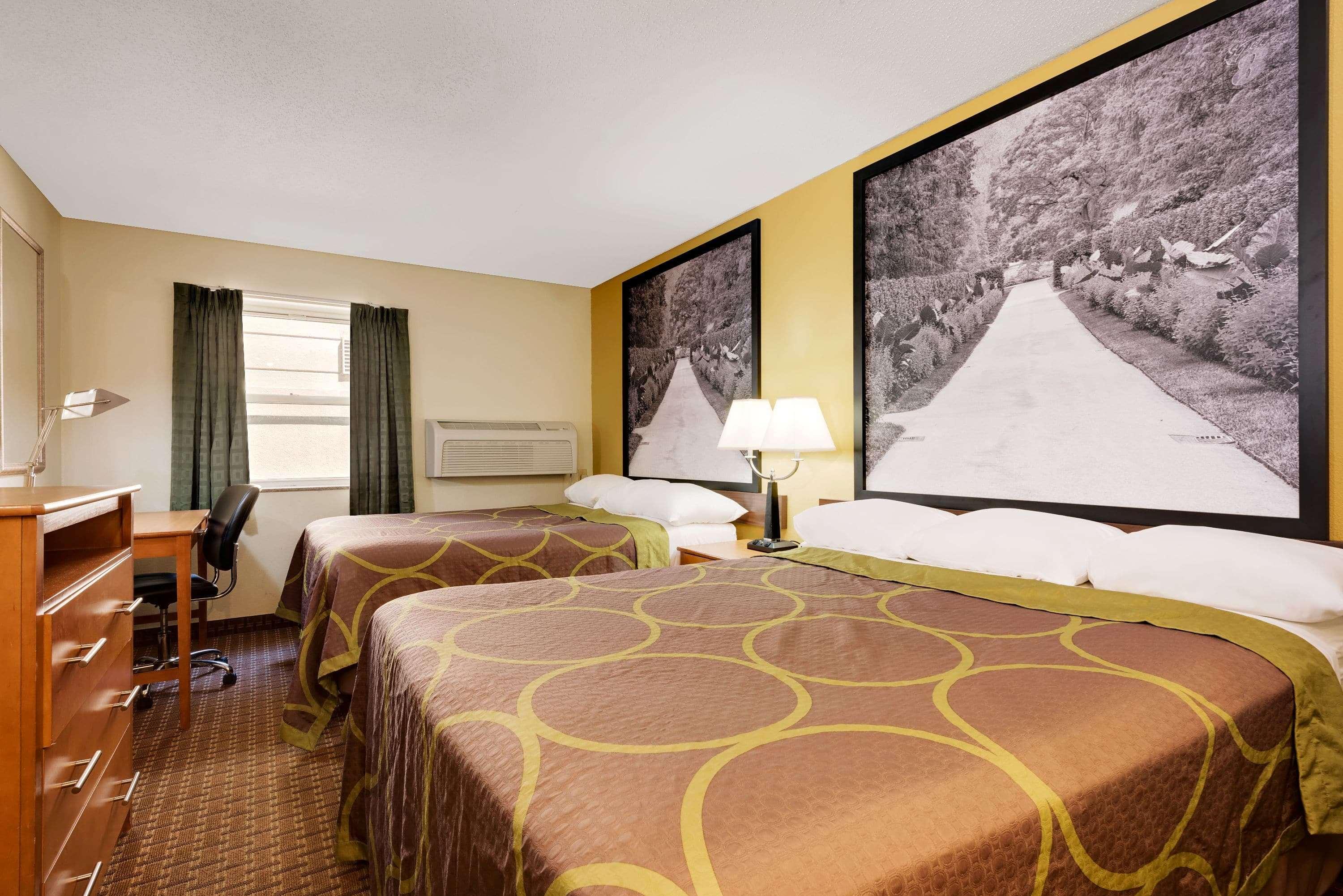 Super 8 By Wyndham Allentown Bagian luar foto