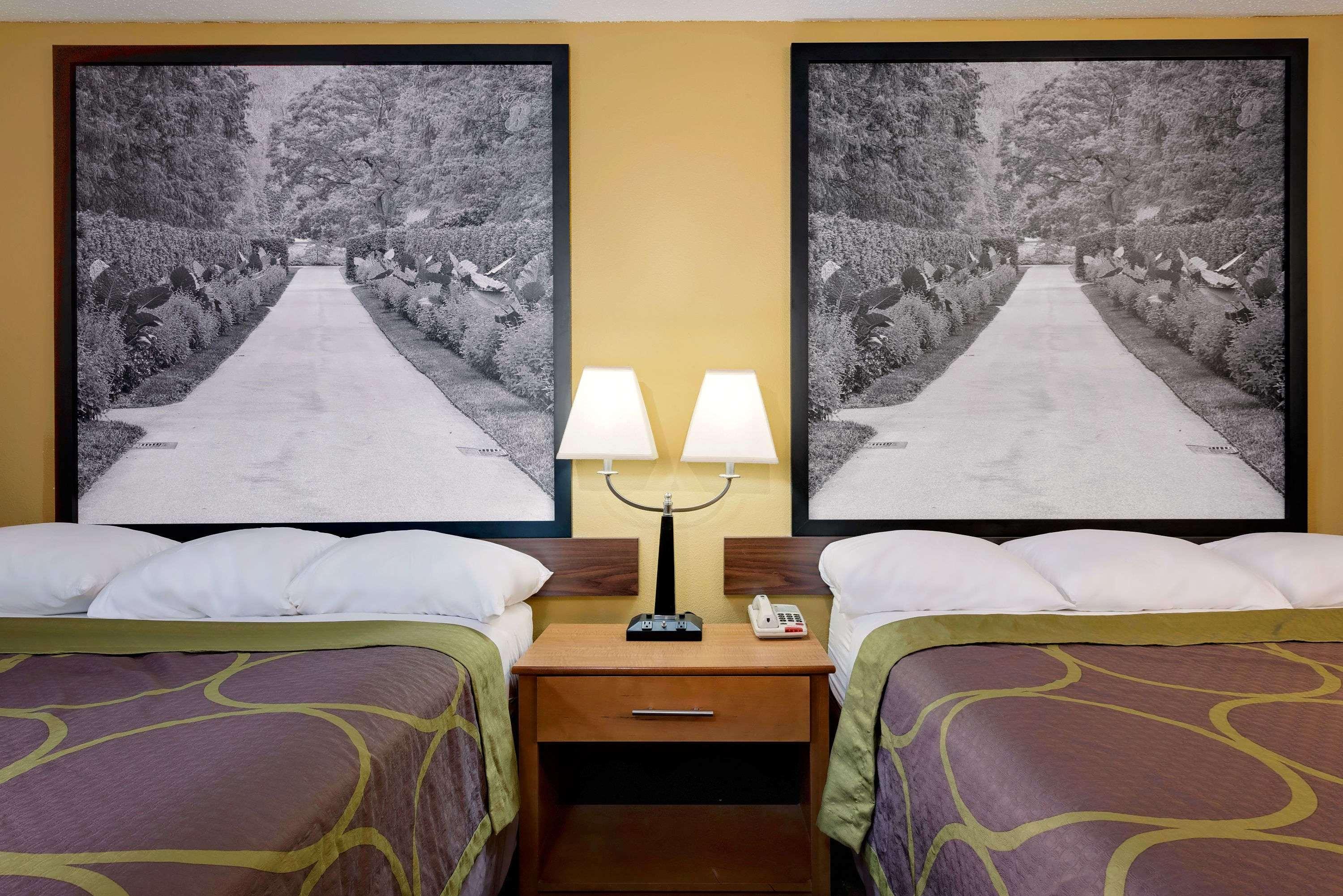 Super 8 By Wyndham Allentown Bagian luar foto