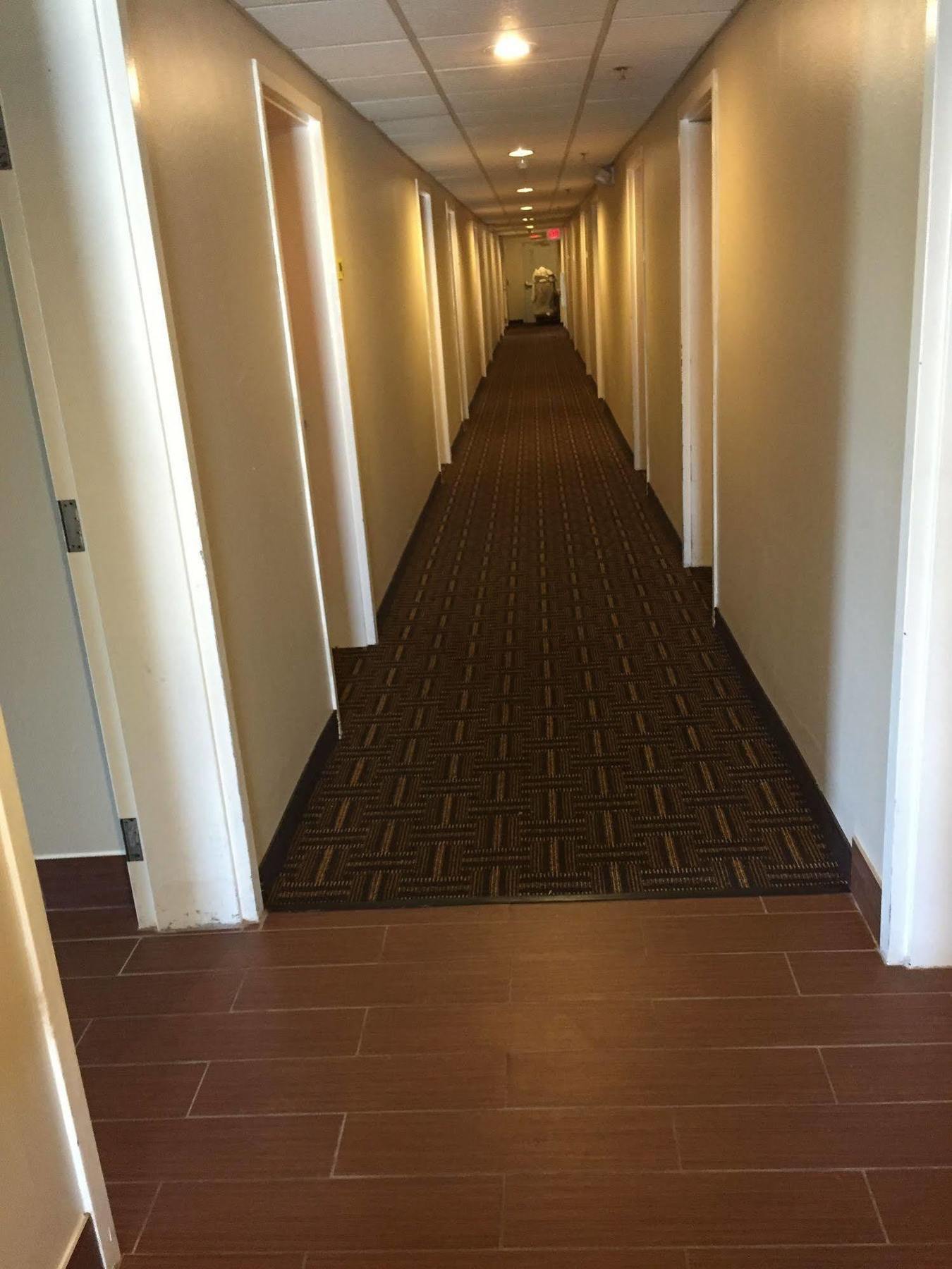 Super 8 By Wyndham Allentown Bagian luar foto
